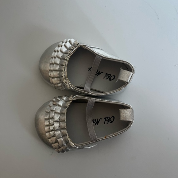 Bundle- toddlers size 3 and 1 dress shoes - Picture 9 of 10